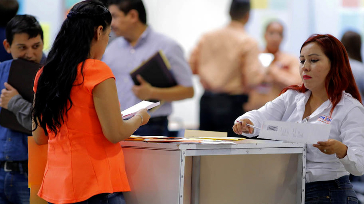 Juez otorga suspensión a empresa de EU que impugnó reforma al outsourcing