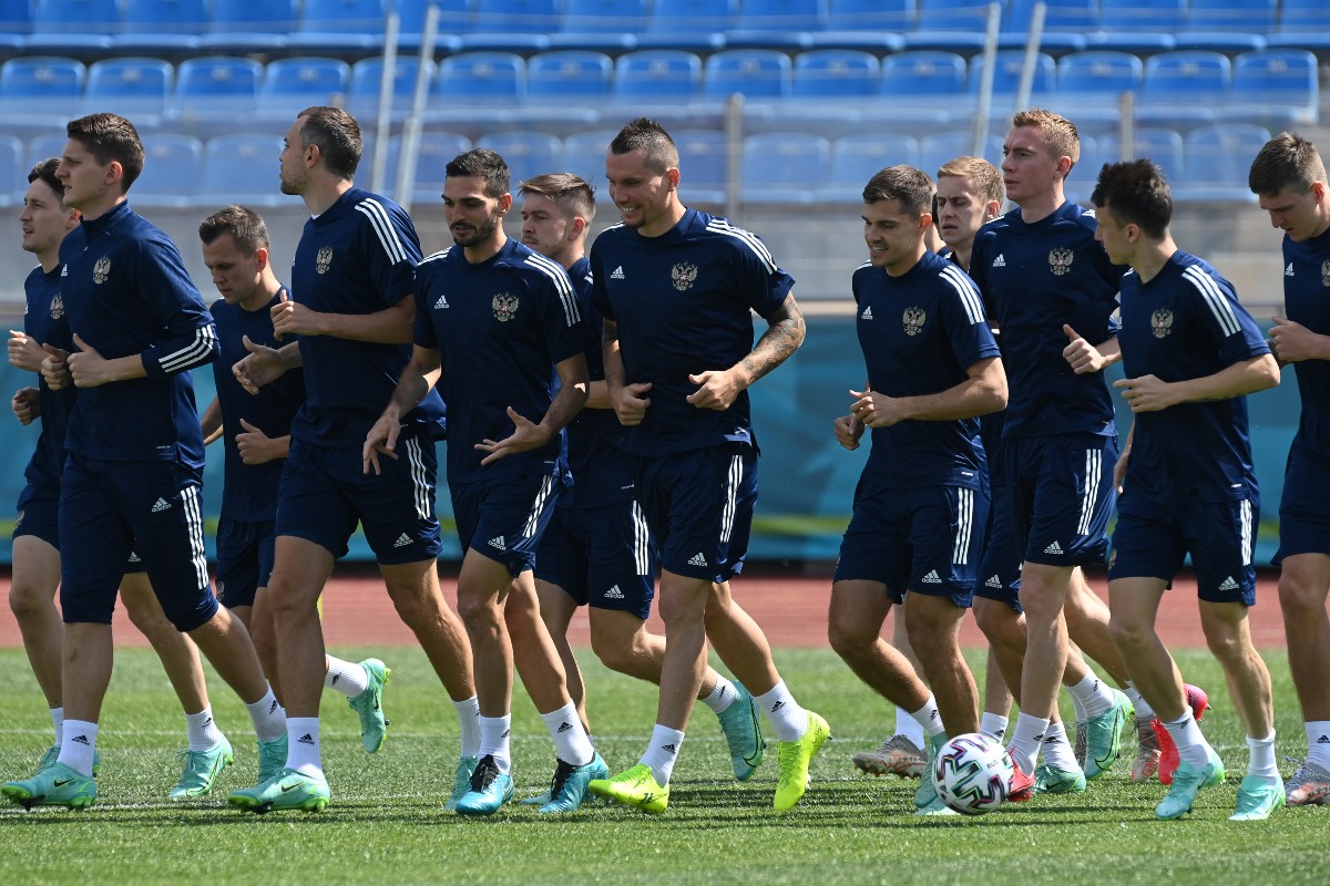 Rusia retiró un jugador de su plantel por contagio de Covid-19 (AFP)