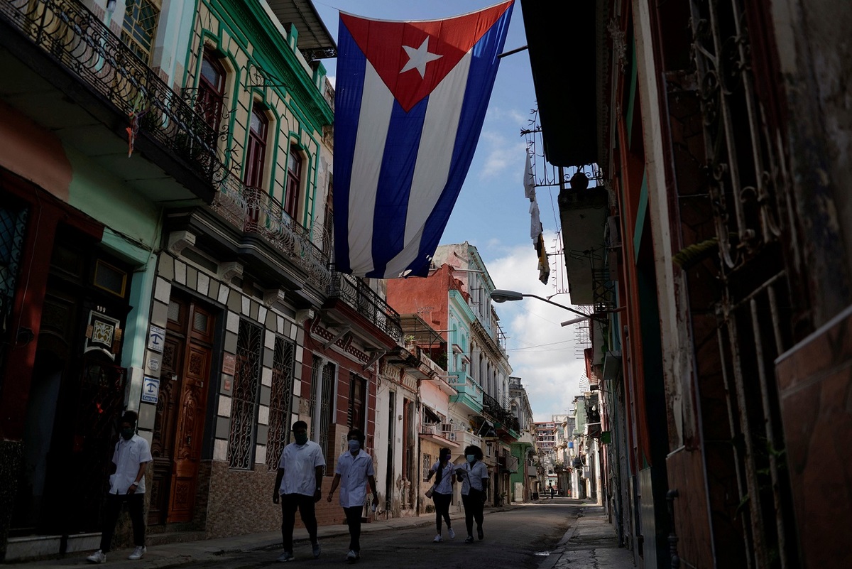 La suspensión entrará en vigor el 221 de junio y es temporal, de acuerdo con el gobierno cubano. (Reuters)