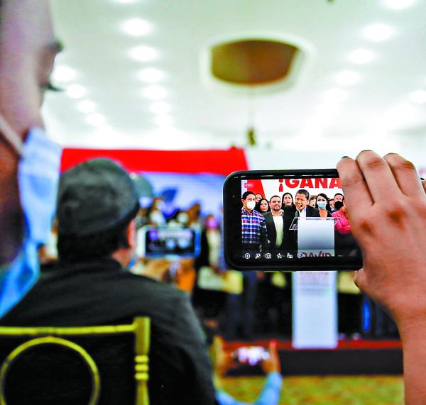 David Monreal, virtual gobernador electo de Zacatecas, en conferencia con otros aspirantes ganadores. Cuartoscuro
