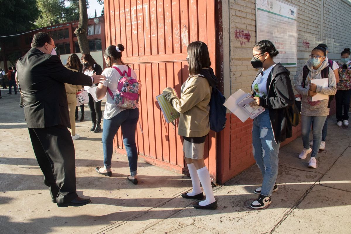 Los menores regresaron a clases el 7 de junio, esto tras el retorno al semáforo epidemiológico a verde. (Cuartioscuro)