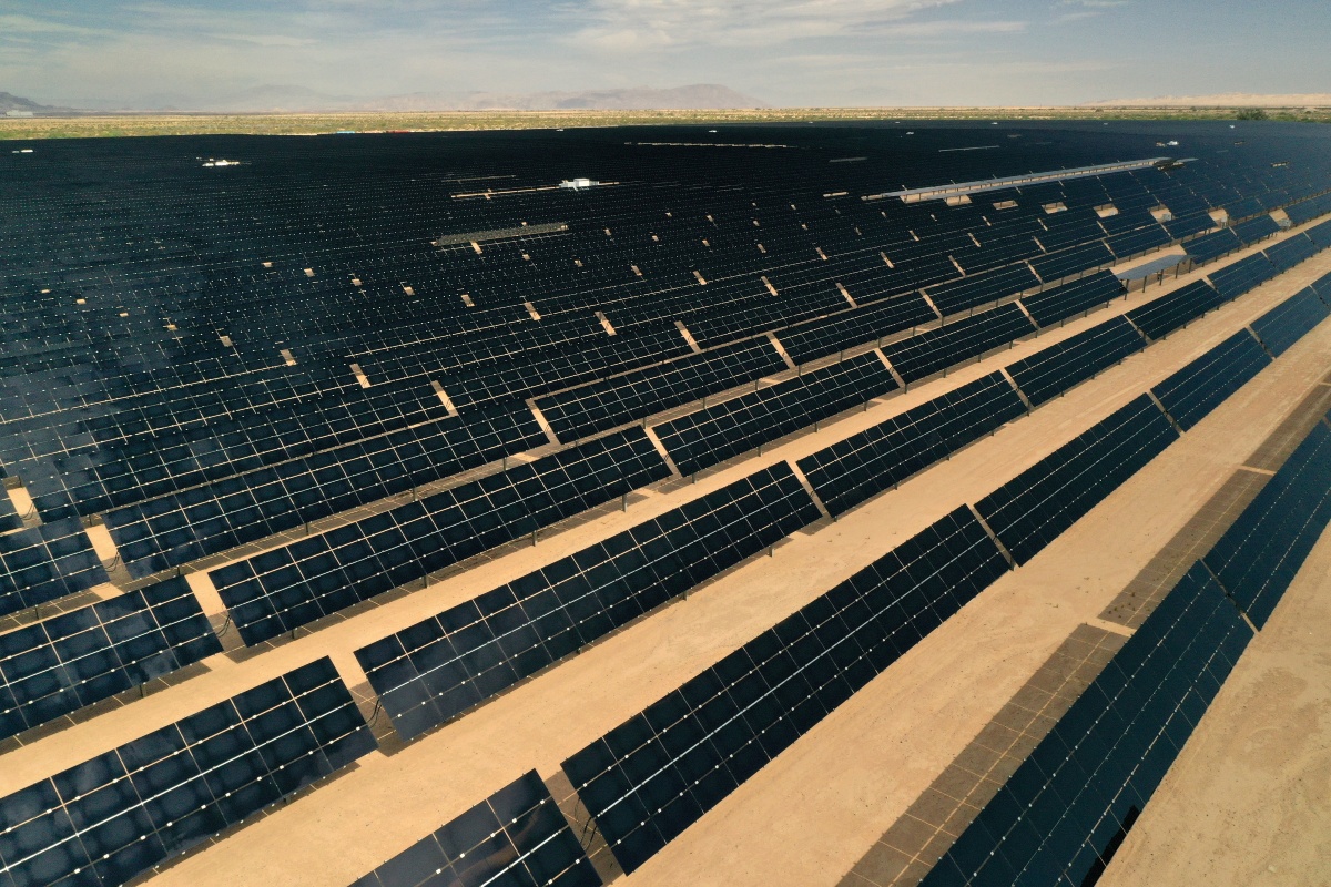 La creación de energías limpias beneficia en la reducción de emisiones contaminantes. (Reuters)