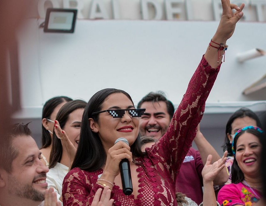 Indira Vizcaíno recibió su constancia de mayoría como gobernadora electa de Colima. (Arnoldo Delgadillo)