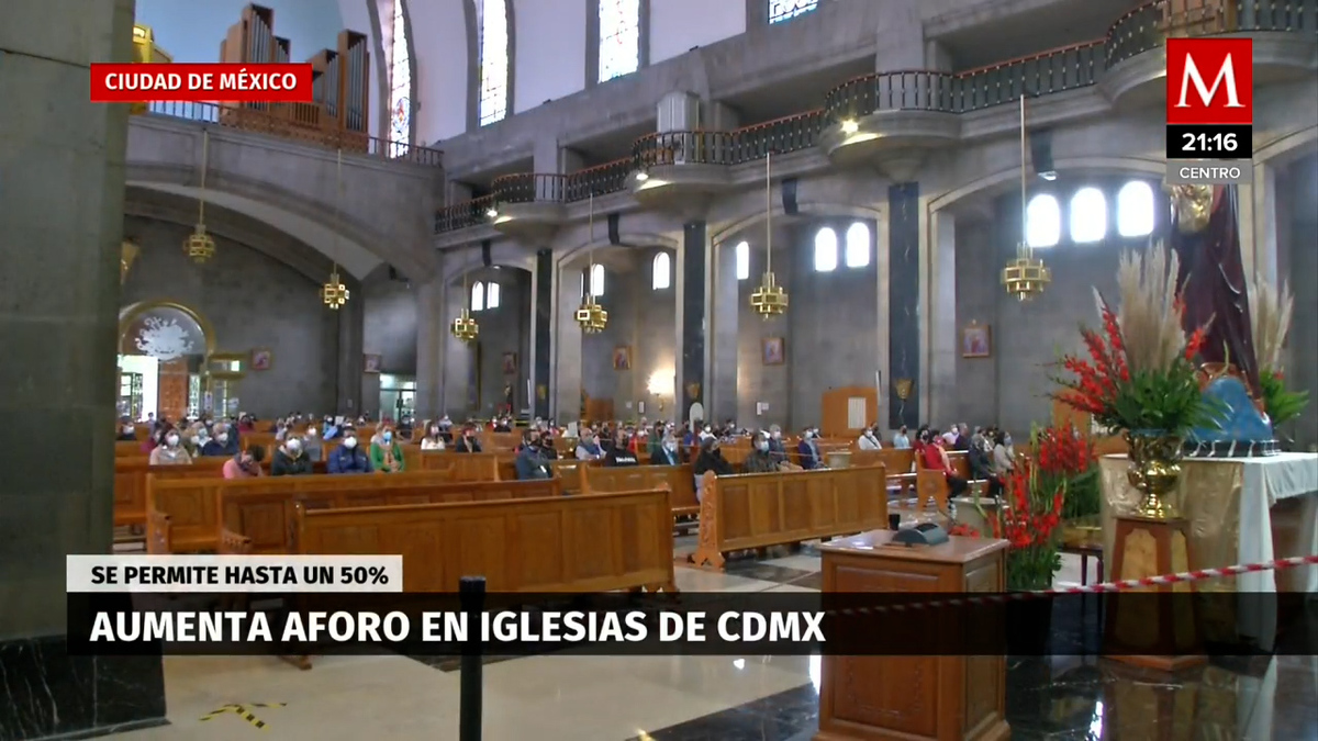 Con miedo y adecuaciones, iglesias en CdMx celebran misas dominicales al 50% de aforo