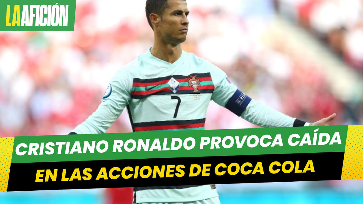 Cristiano quita botellas Coca-Cola en conferencia y dice tomen agua