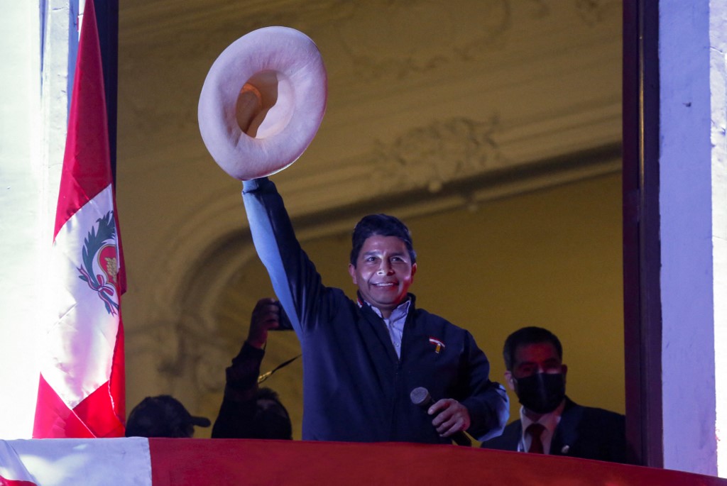 Pedro Castillo sería el virtual ganador de las elecciones presidenciales de Perú. (AFP)