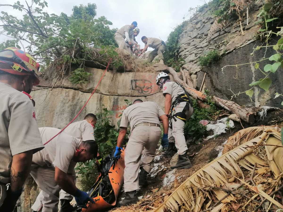 El rescate duró dos horas. (Cortesía Protección Civil Guadalajara)