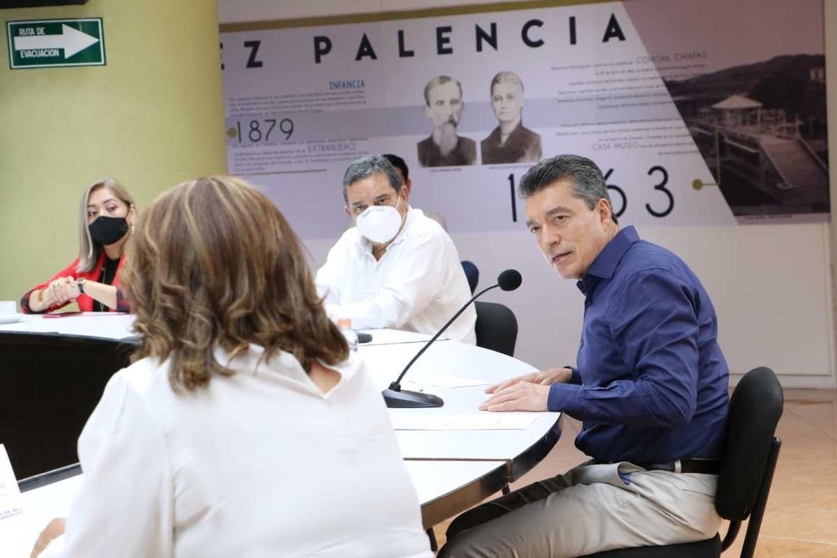 En un marco constitucional y humanitario, Rutilio Escandón otorga cartas de liberación