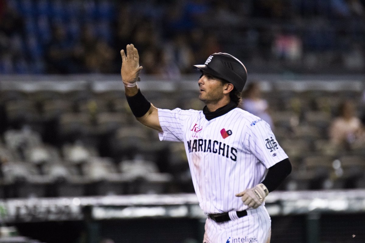 Mariachis se enfrentan a los Pericos. (Cortesía)