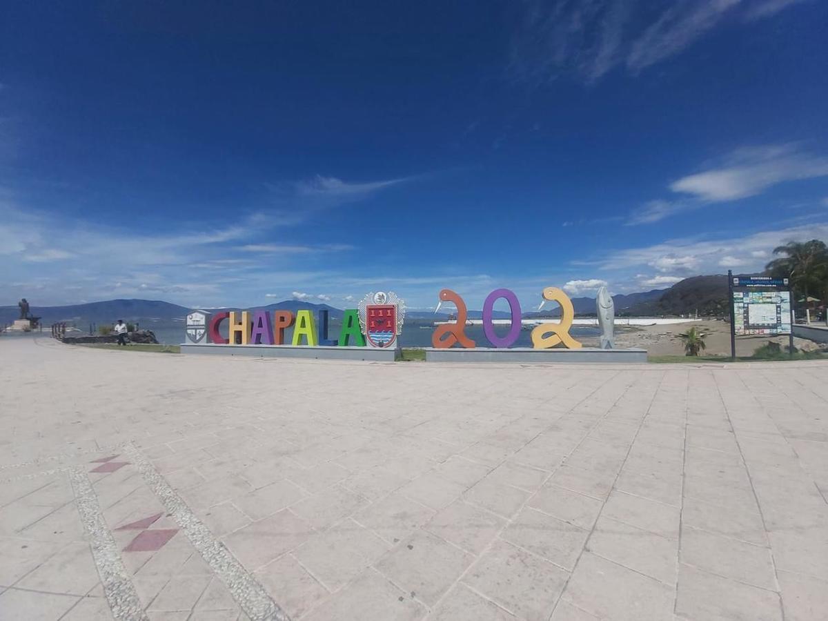Comerciantes de Chapala esperan aumento de ventas por el Día del Padre (Rosario ÁLvarez)