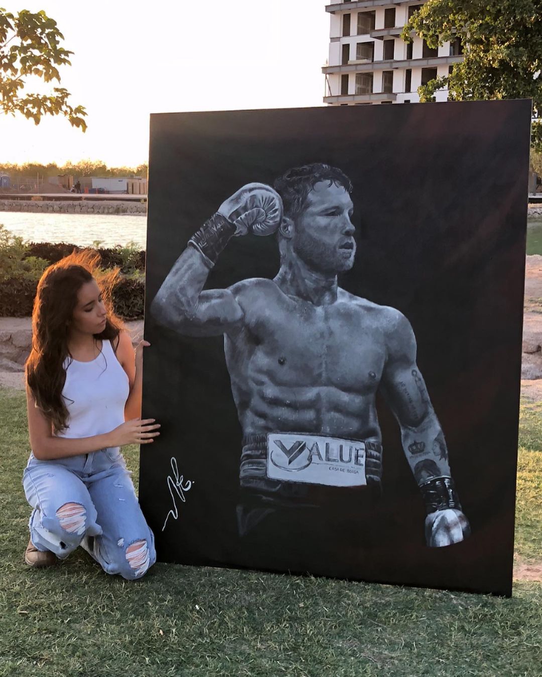 Joven pinta y vende espectacular cuadro de Canelo Álvarez para pagar su universidad (Instagram @nicki__arte)