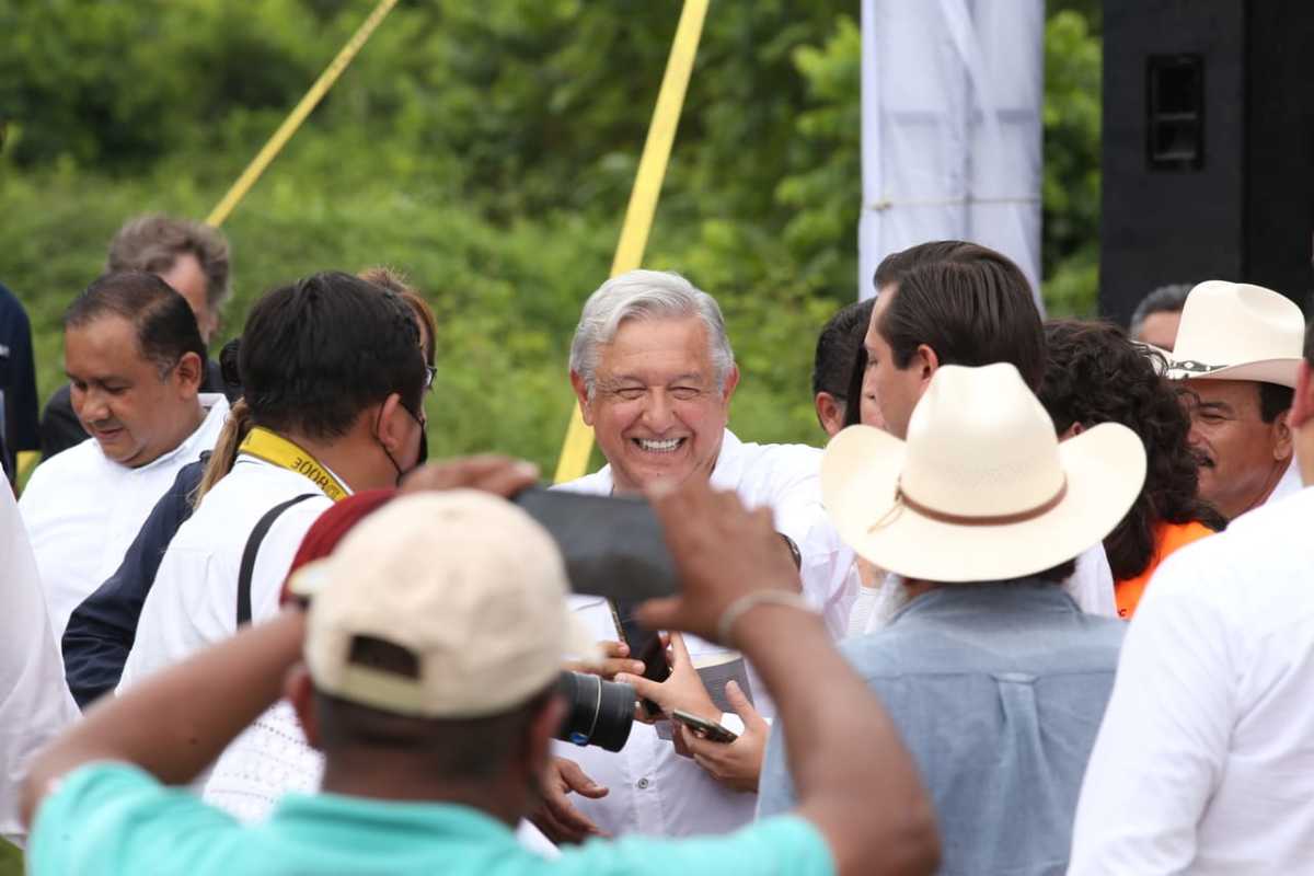La gente le gritaba porras. (Octavio Hoyos)
