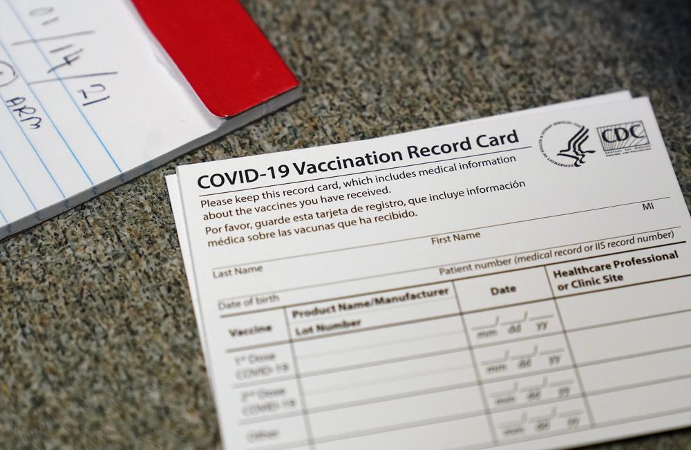 Ahora podrás obtener tu registro de vacunación de manera digital en California. / Fotografía: Getty Images.