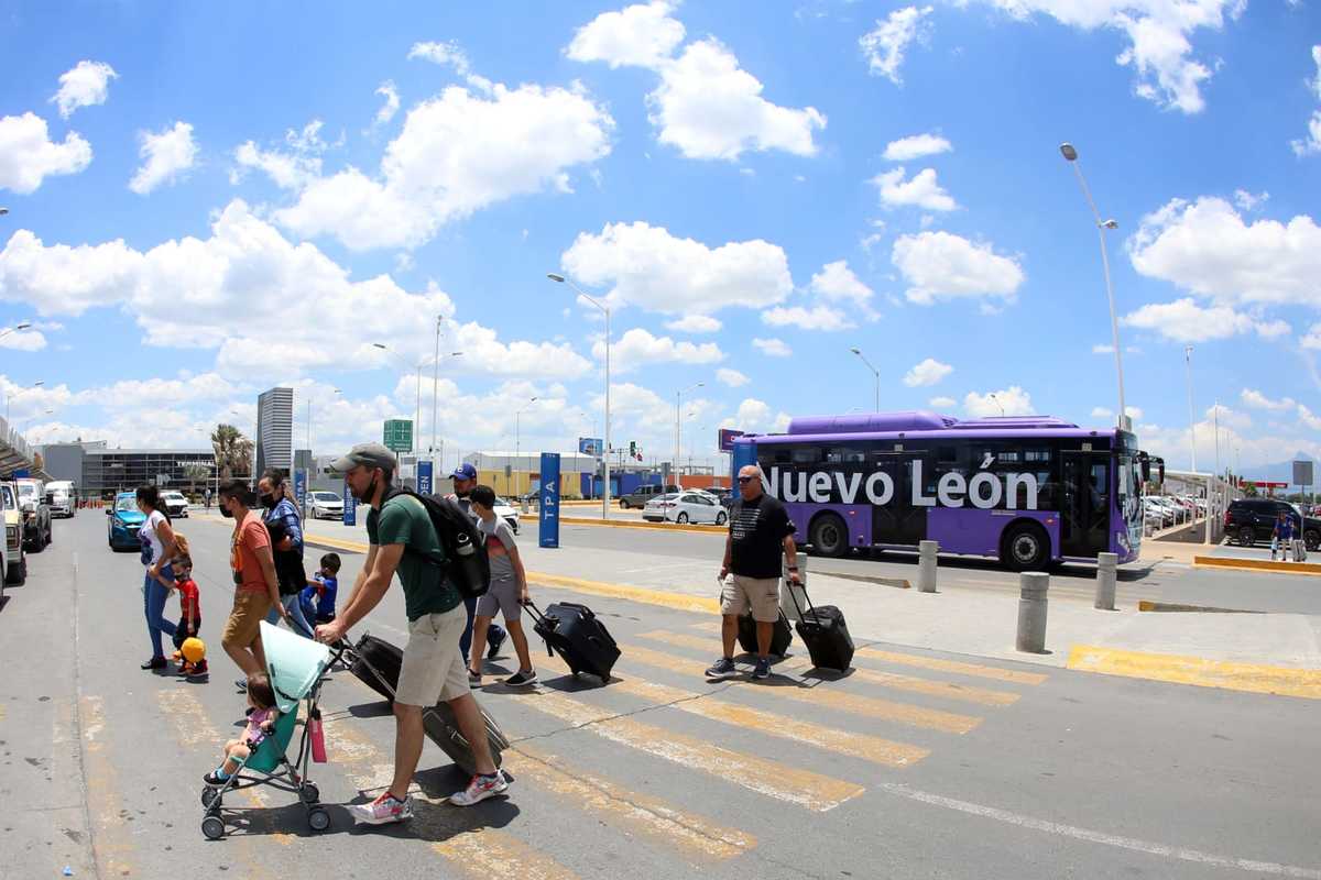 Ruta Express al Aeropuerto en Monterrey. Foto: Jorge López