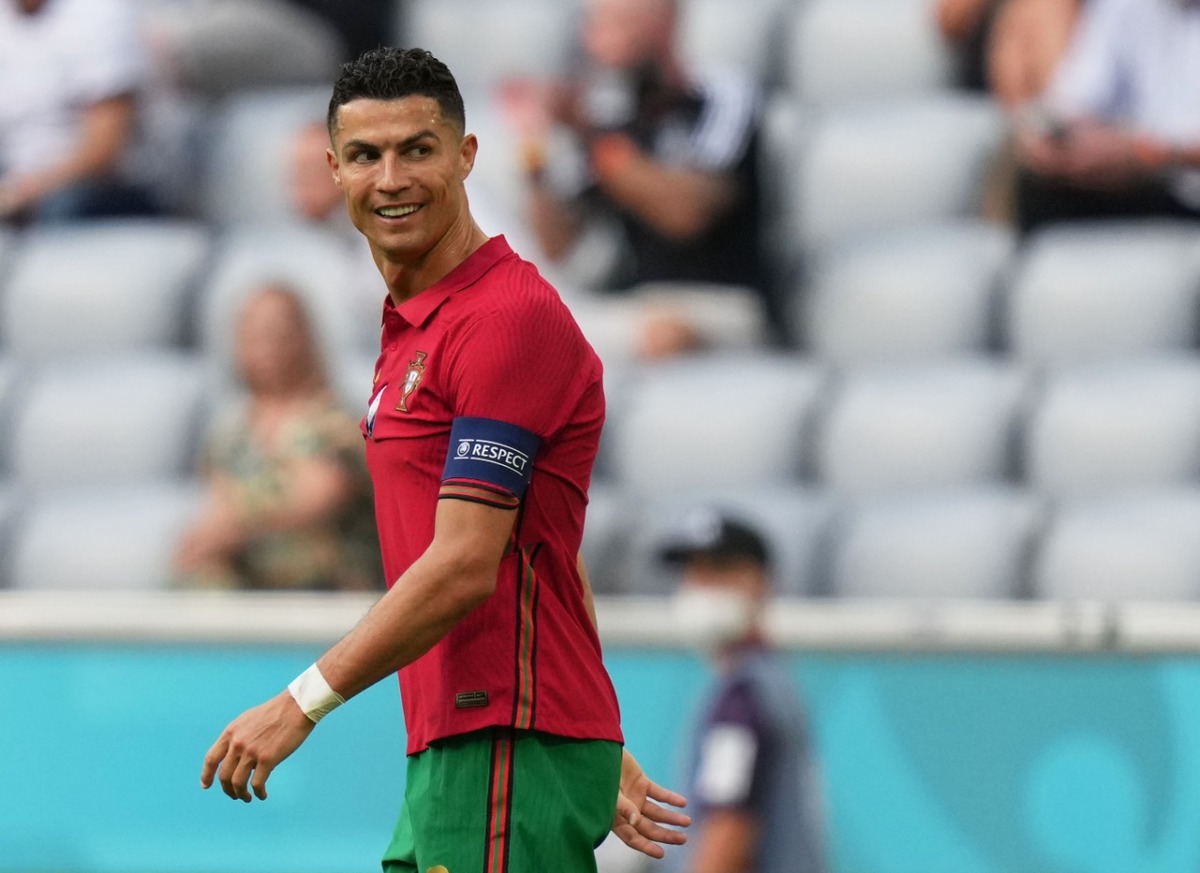 Cristiano Ronaldo se convirtió en el máximo rompe redes. (Reuters)