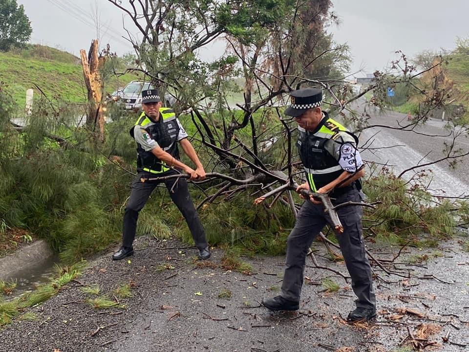 En Colima, se registran 16 horas ininterrumpidas de lluvia.(Alejandra Regla)