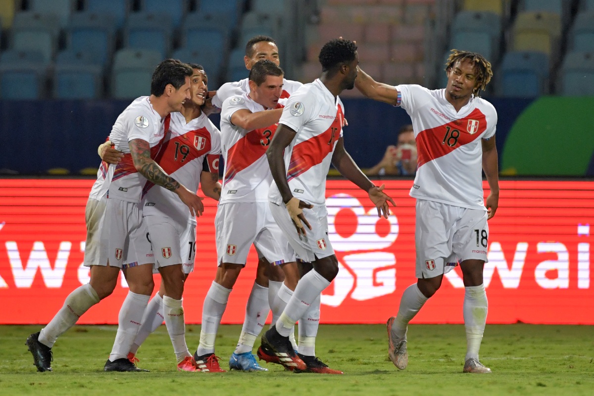 Perú vence a Colombia en la Copa América (AFP)