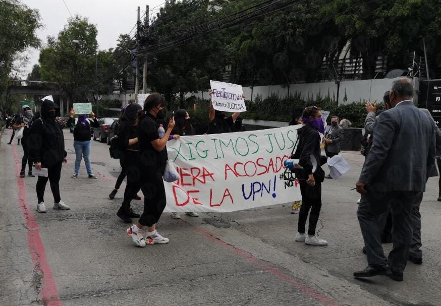 Las mujeres exigen justicia en el caso | Jorge Becerril