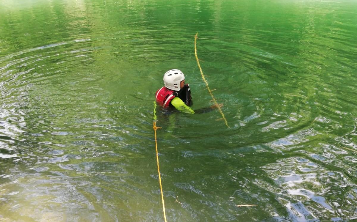 Reanudan búsqueda de hombre en río de Cadereyta. Foto: Especial.