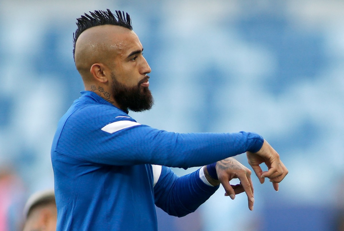 El rey Arturo Vidal comento que se equivocaron en convivir con el peluquero. (AFP)