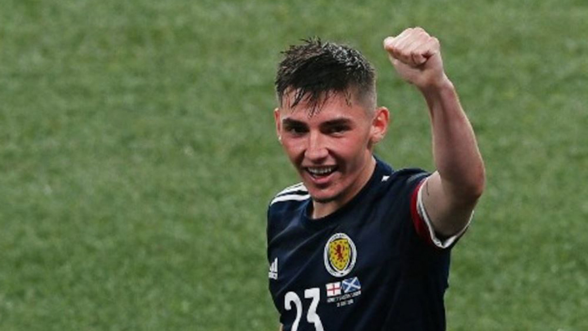 Billy Gilmour de la selección escocesa da positivo a covid-19; será dado de baja