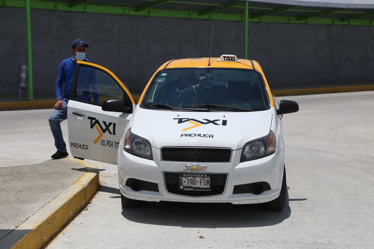 Conductores de Taxi Contigo en la zona metropolitana de la capital. (Jorge Sánchez)