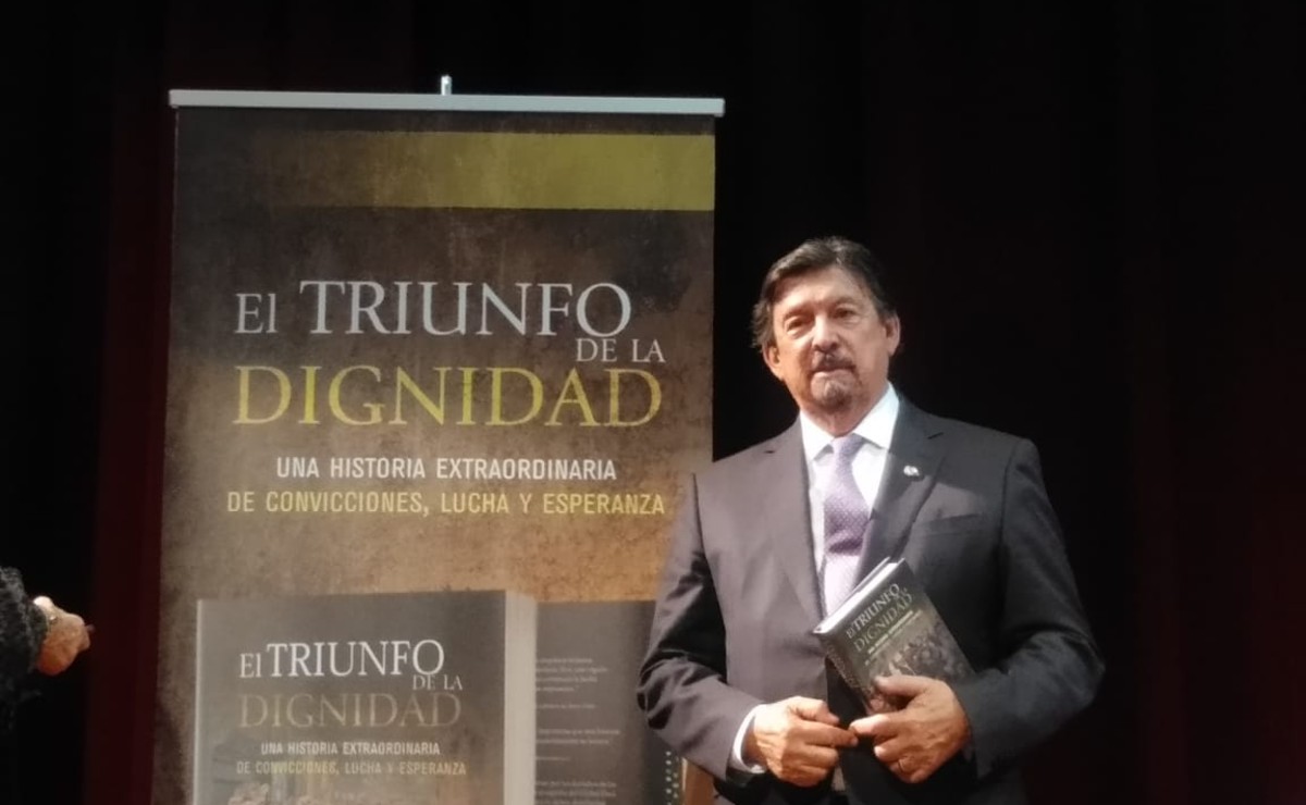 El libro reciente de Napoleón Gómez Urrutia forma parte de la secuela de El colapso de la dignidad. | Kenia Hernández