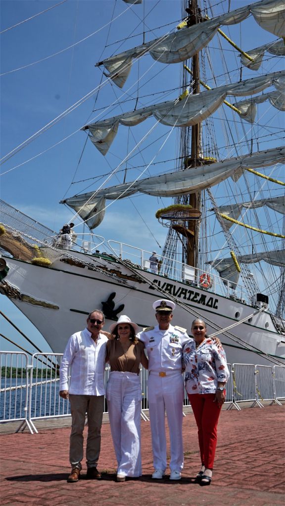 Llega a Puerto Chiapas el Buque Escuela Velero ARM Cuauhtémoc. (David Andaluz Mendoza).