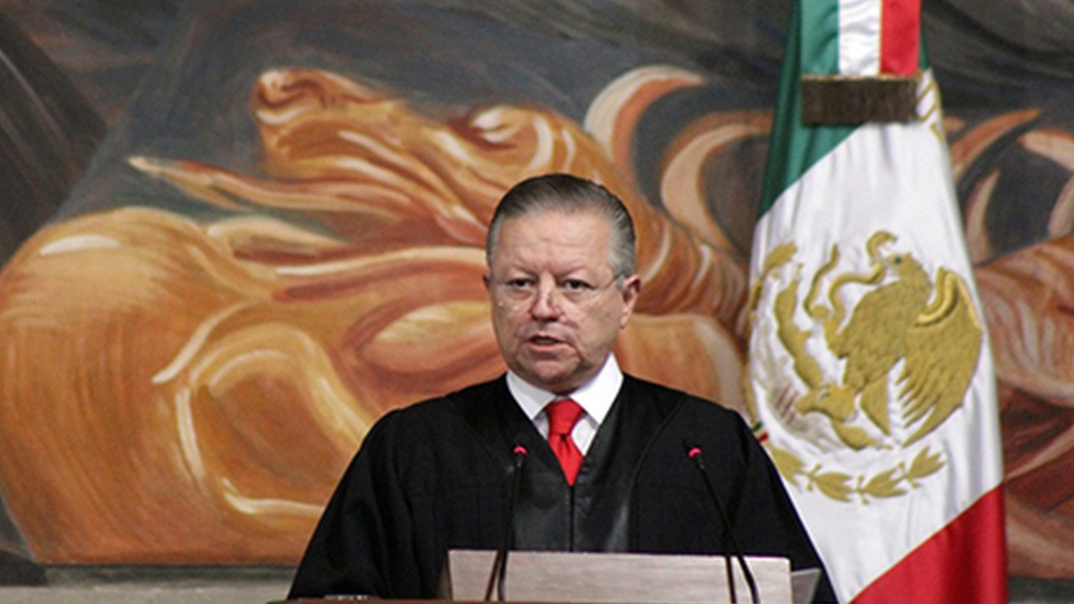 Arturo Zaldívar pide a jueces evitar regresiones autoritarias