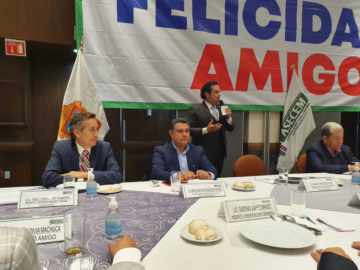 "Estaré cerca de ustedes para todo lo que necesiten empresarios y ciudadanos".