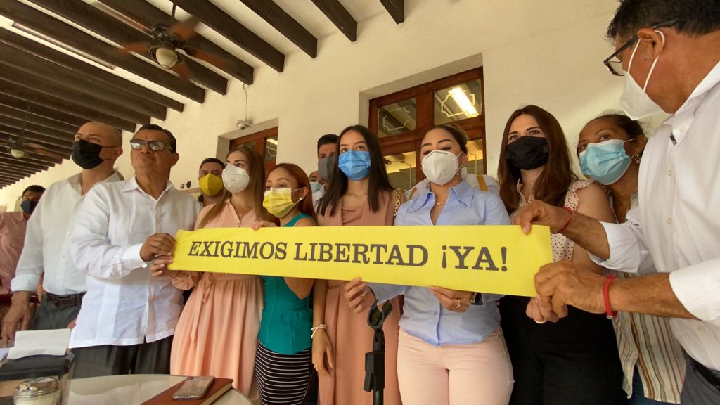 Exigen liberación de ex secratario de gobierno (Especial)