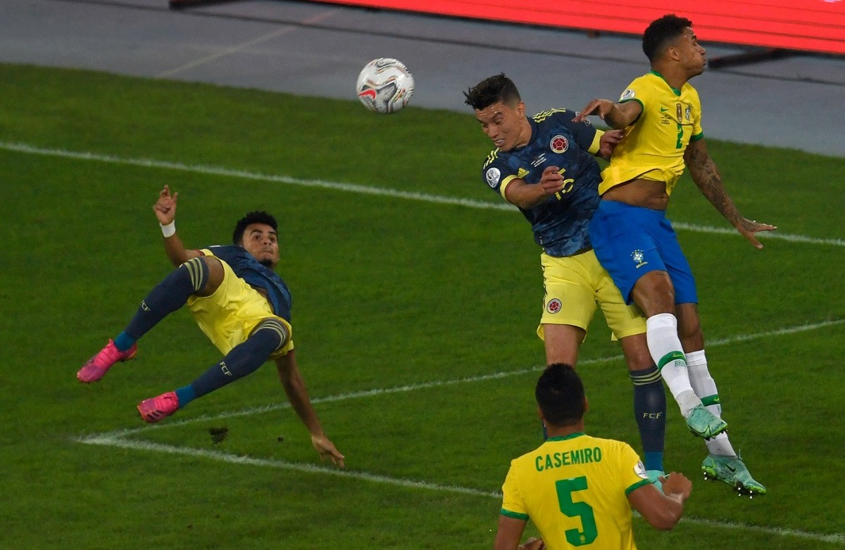 Golazo de chilena de Luis Fernando Diaz en el Brasil vs Colombia (AFP)