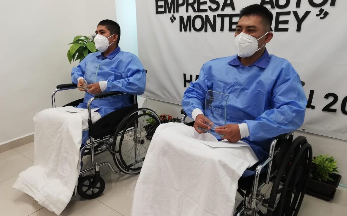 Autofin Monterrey reconoce a militares del Ejército Mexicano. Foto: Sandra González.