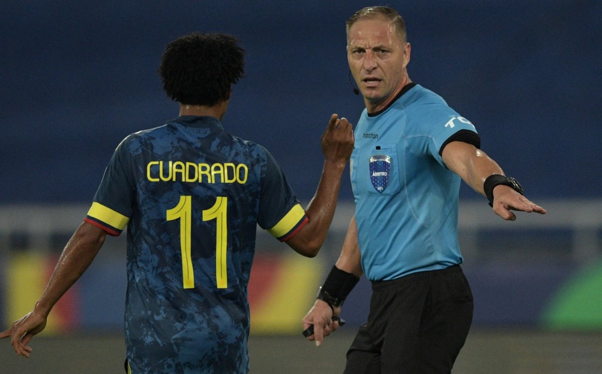 Colombia pide suspensión de Néstor Pitana (AFP)
