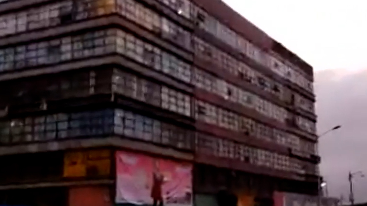 Desalojan a familias y departamentos en la Merced