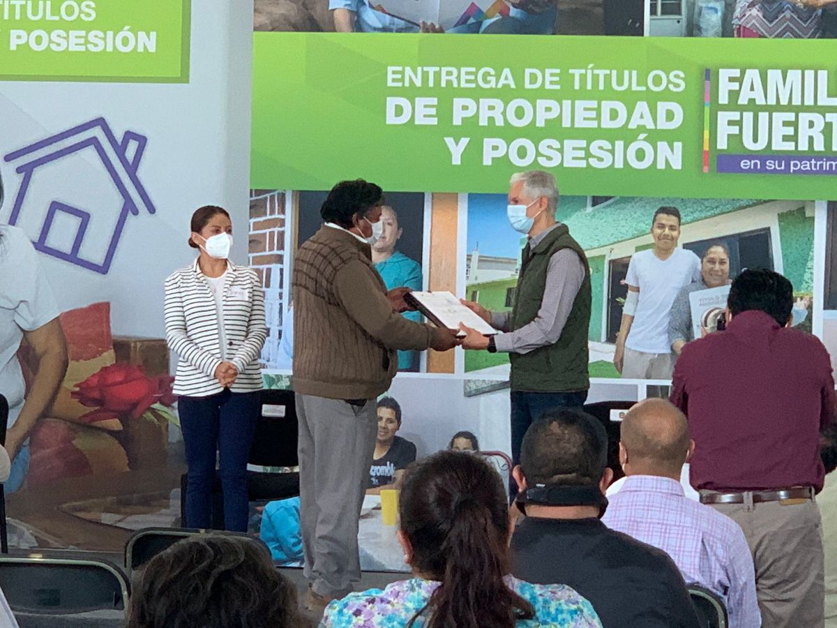En el territorio estatal han entregado más de 36 mil títulos de propiedad.