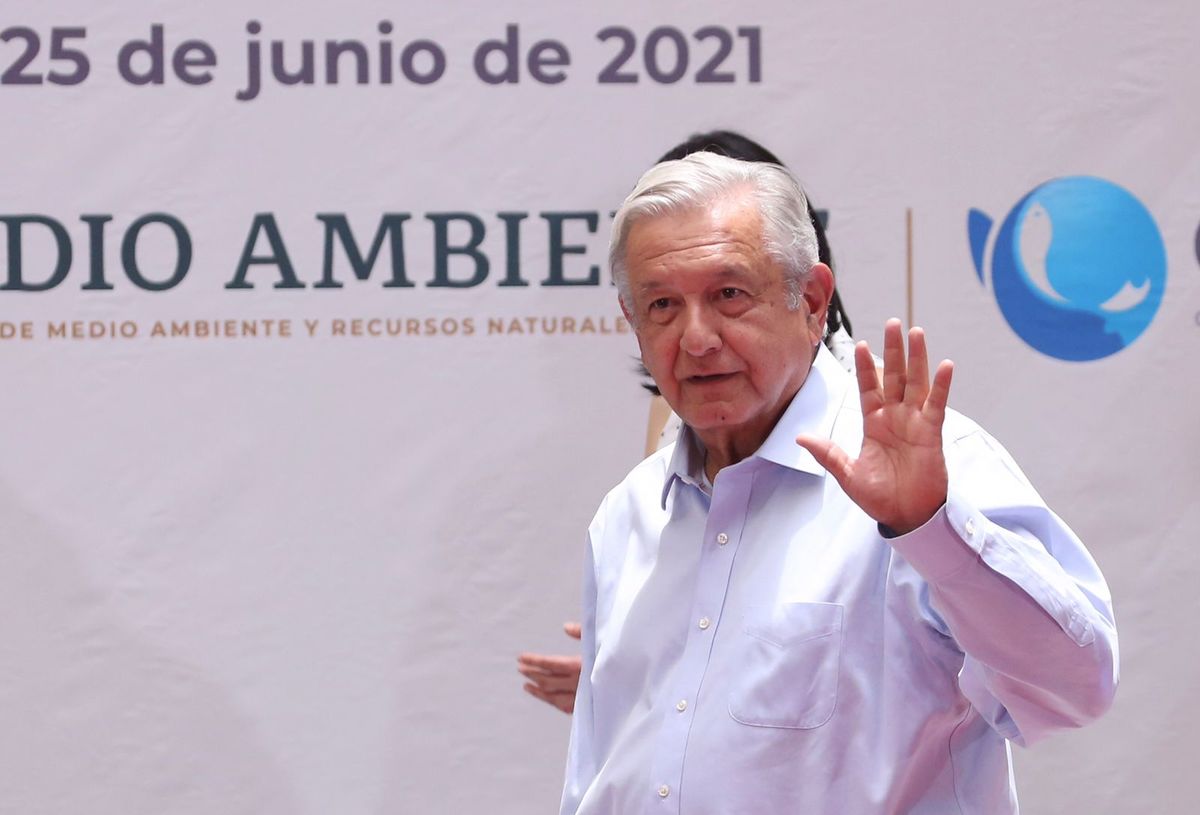 AMLO durante su visita en Tecate, Baja California. (Ariel Ojeda)