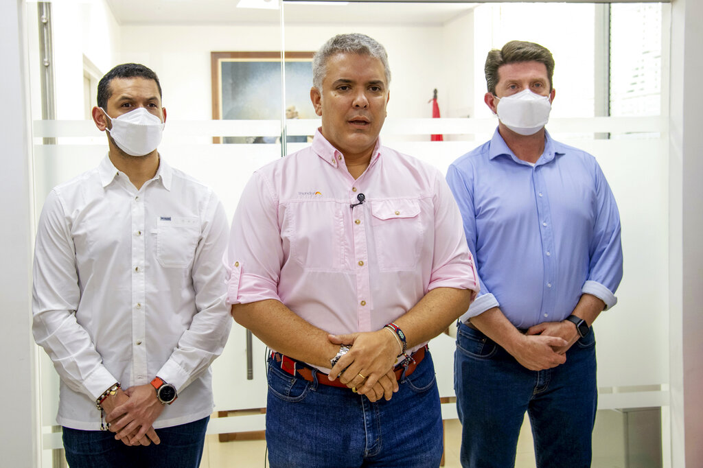 El presidente de Colombia, Iván Duque, ofreciendo su mensaje tras el ataque. (AP)
