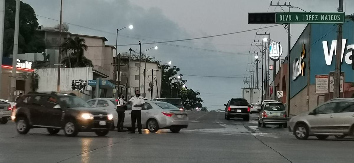Semáforos en Tampico presentan falla. (Telediario Tampico)