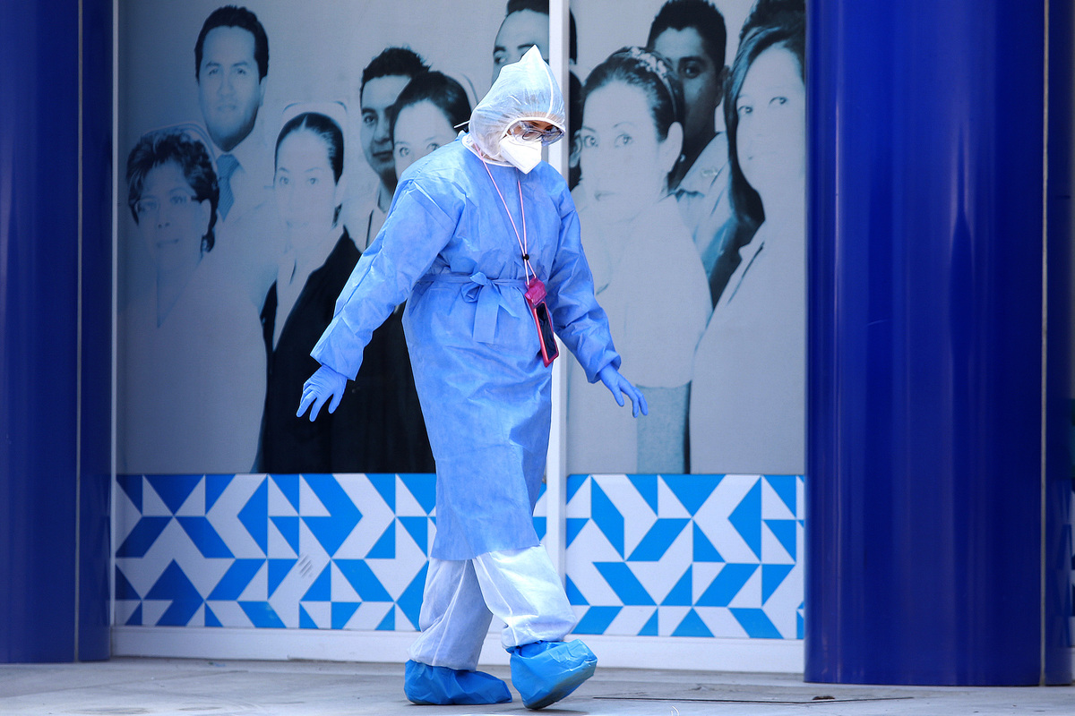 Aspecto de personal médico que labora en el Hospital General de Cholula. (Agencia Enfoque)