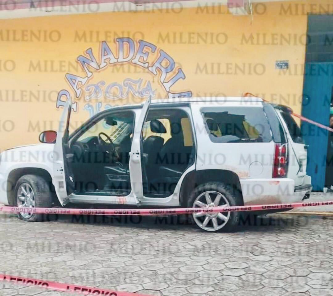 Balean a dos hombres a bordo de su vehículo en Hueyotlipan | Especial
