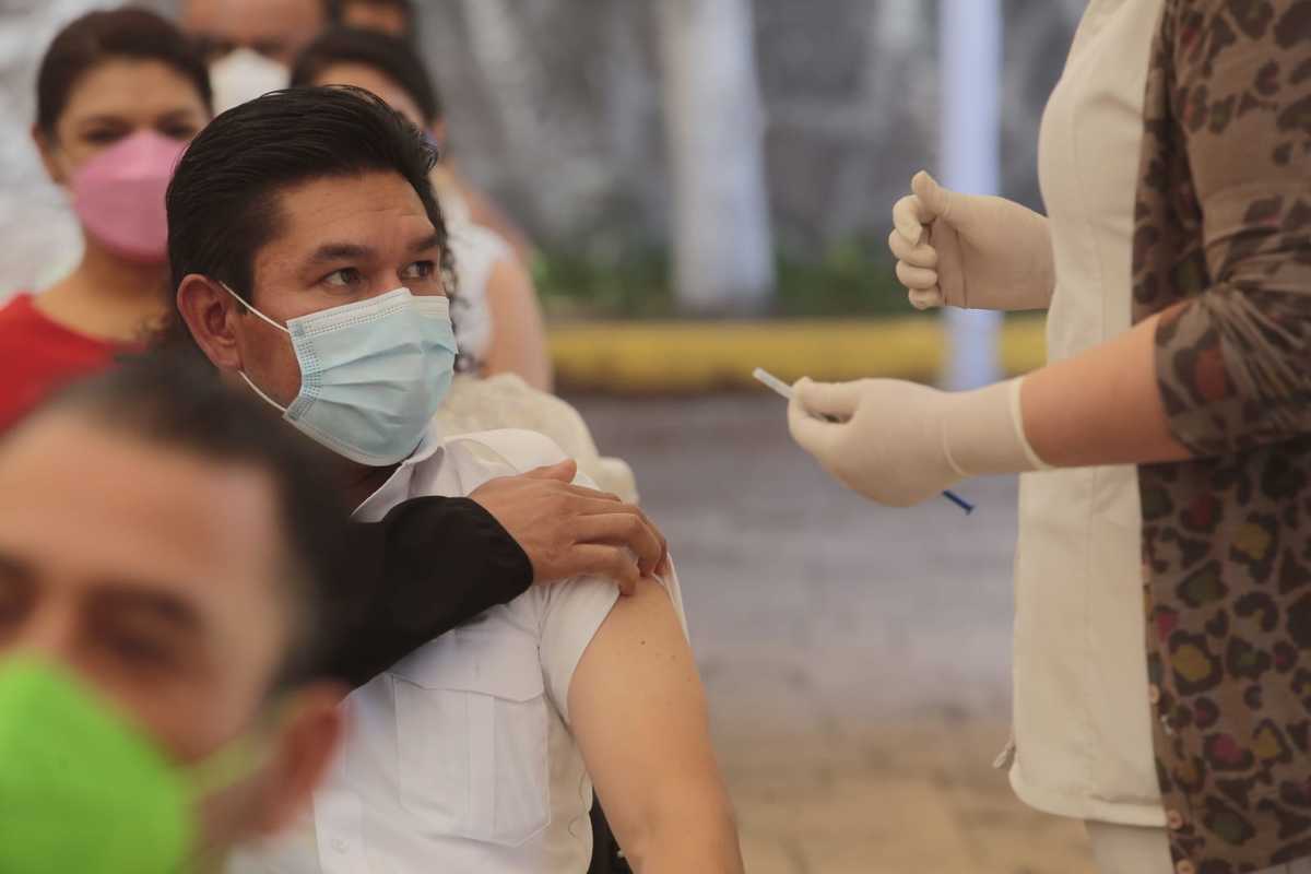 56 por ciento de los casos positivos ambulatorios en la entidad son de personas entre 30 y 59 años. | Tania Contreras