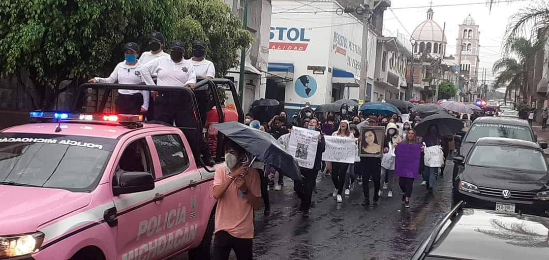 Mujeres y familiares exigen justicia por el feminicidio de Danna Kenneth en Michoacán. (Jocelyn Estrada).