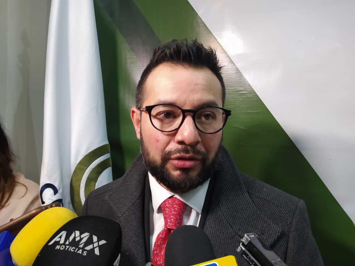 Seguirán trabajando con la nueva legislatura local para corregir la "aberración" de ley, acotó.