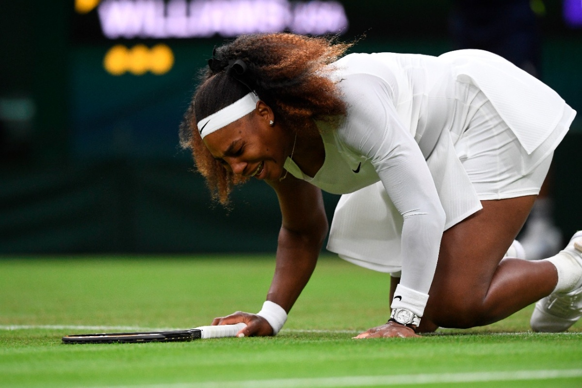 Serena Williams se retira de Wimbledon por lesión (EFE)