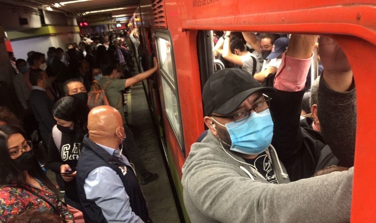 El STC informó que un usuario falleció tras caer a vías de la Línea 3. | Cuartoscuro