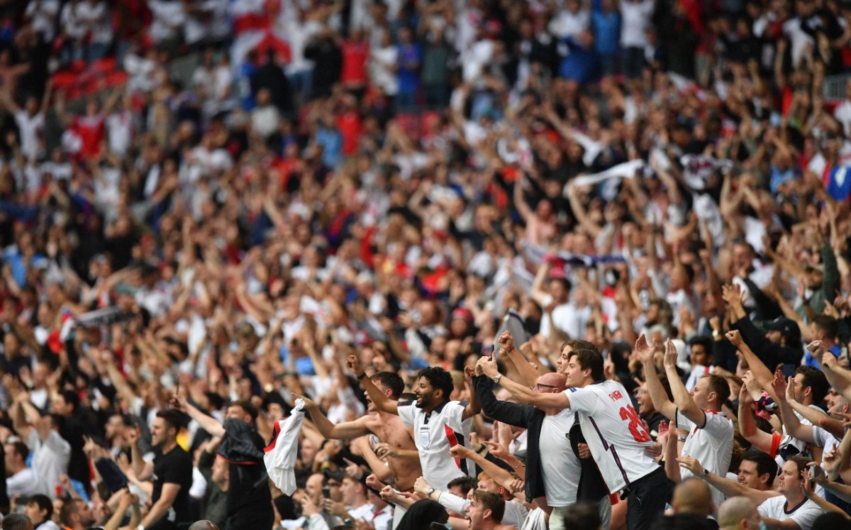 Aficionados de Inglaterra no estarán en los cuartos de Eurocopa (AFP)