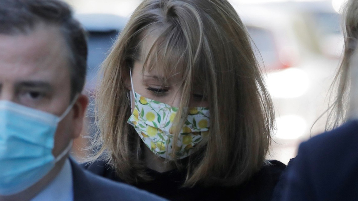 Condenan a Allison Mack a 3 años de prisión por caso NXIVM