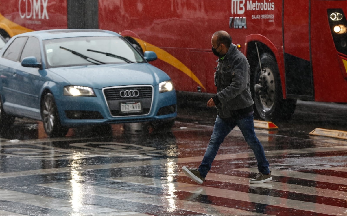 Continúan las lluvias en todo el país, derivado de varios sistemas meteorológicos. (Araceli López)