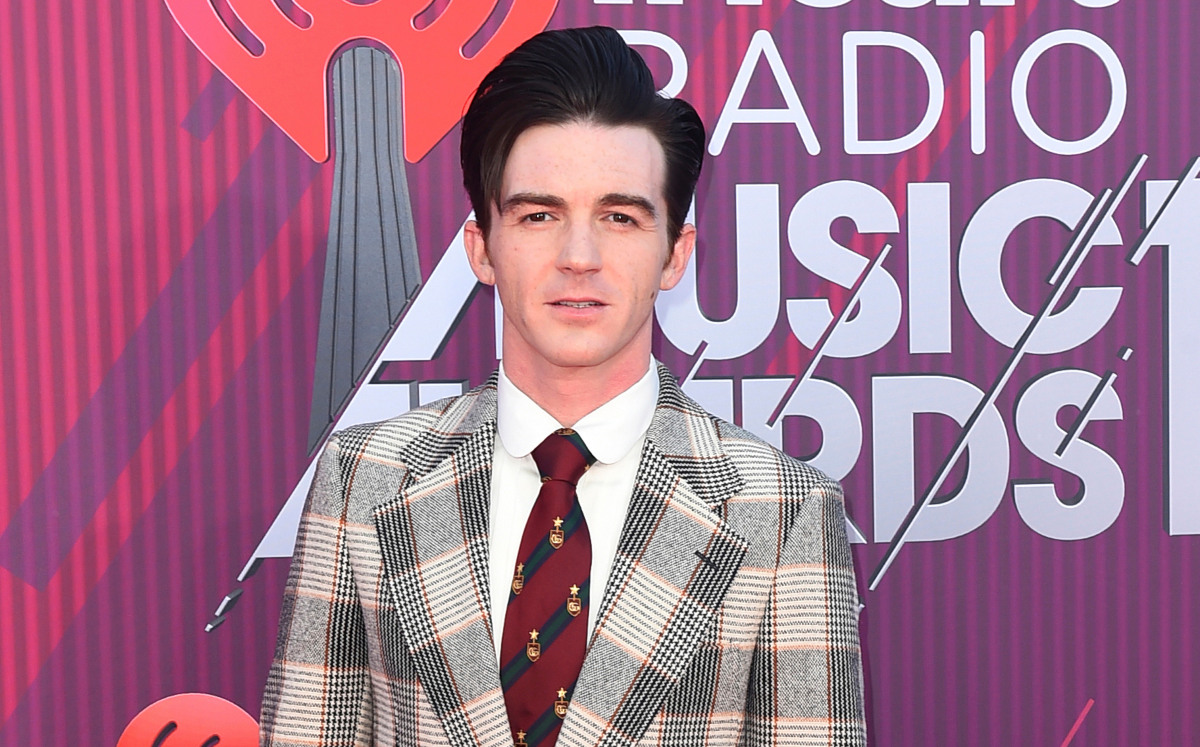 Drake Bell es captado en Disneylandia (AP).
